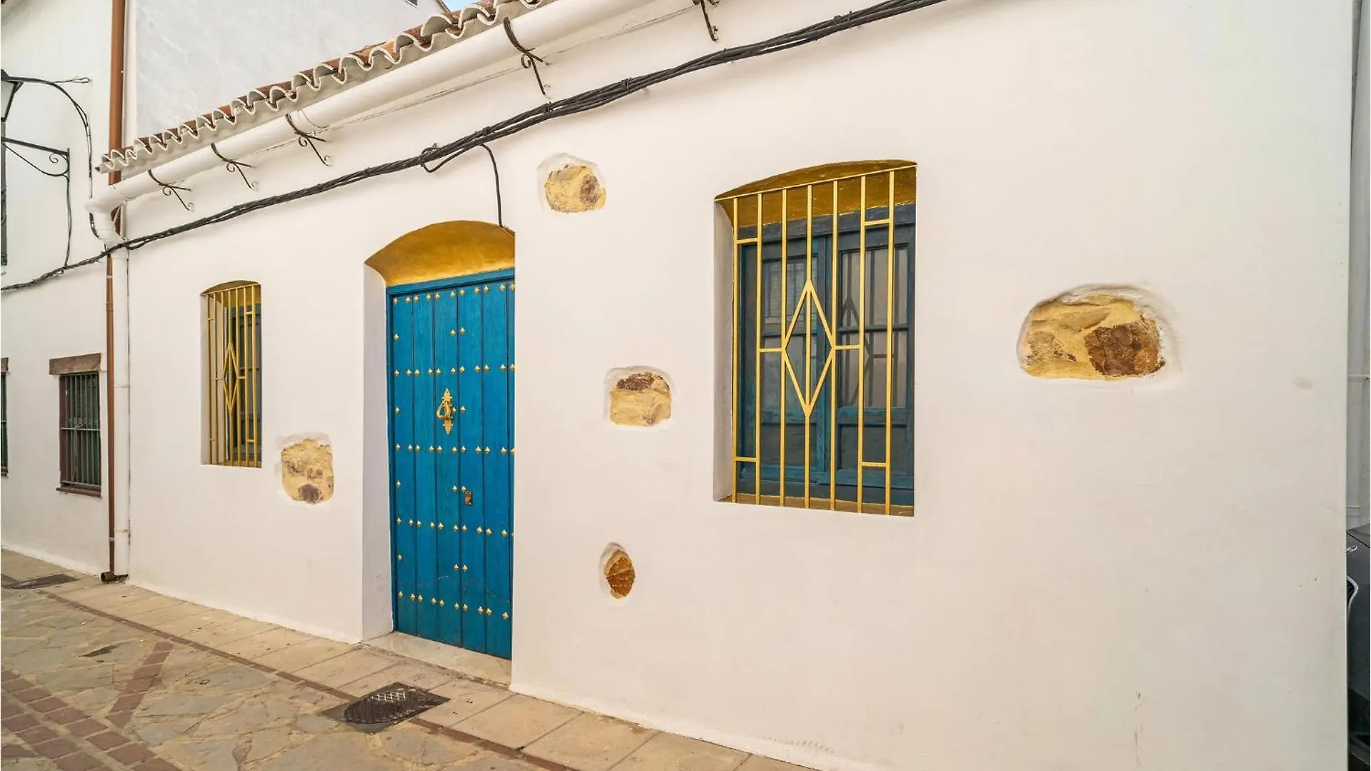 Beautiful Home In El Colmenar With Kitchen